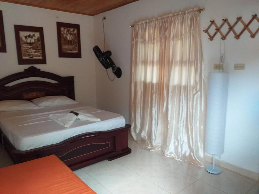 Hostel Cattleya Паломіно Екстер'єр фото